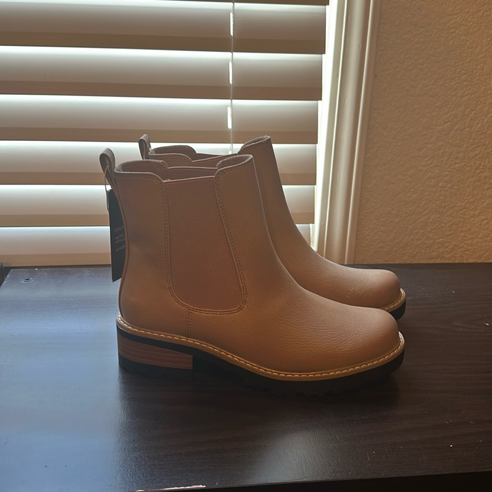 Universal Thread Chelsea Boot - Tan